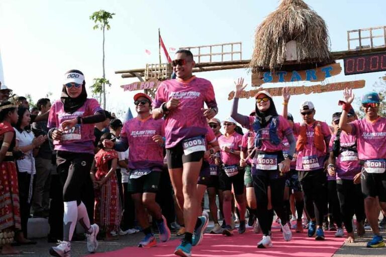 Ratusan Pelari Jelajah Timur 2023 demi Alirkan Air Bersih di NTT