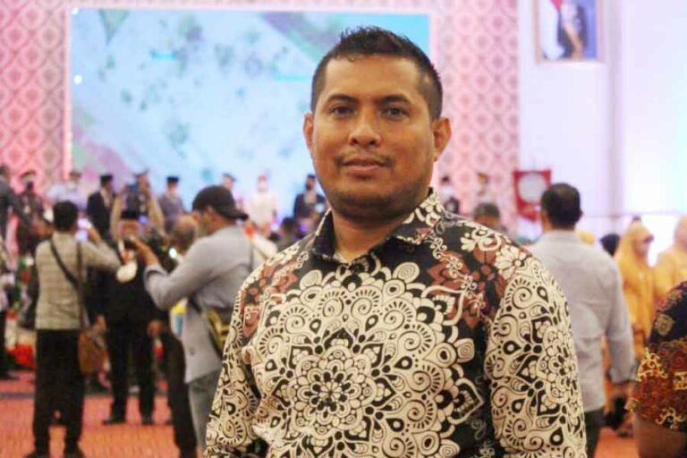 Waduh, Aparatur Desa Pulau Morotai Sudah Tiga Bulan tidak Gajian! Ahdad Hi. Hasan, Kepala Dinas Pemberdayaan Masyarakat Desa Pulau Morotai (foto: dok infopublik)