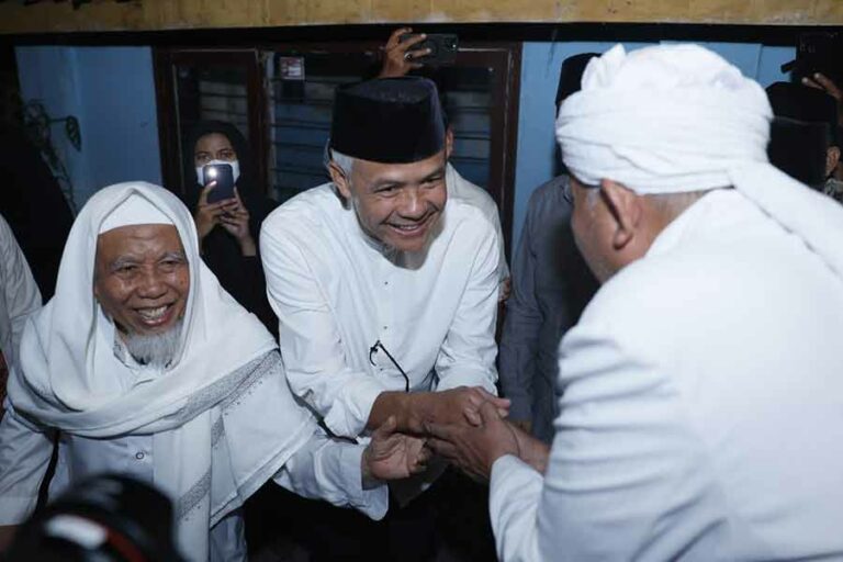 Kunjungi Ponpes Nurul Muhsinin di Lombok, Ini Doa dan Pesan TGH Daud Muhsin untuk Ganjar Pranowo