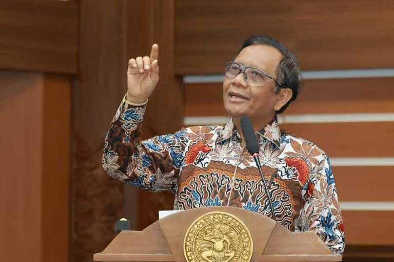 Mahfud MD: Kampus untuk Diskusi Politik Kebangsaan, bukan Kampanye Elektoral Menko Polhukam RI Mahfud MD