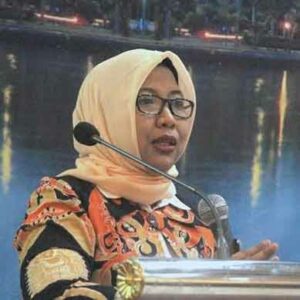 Prof Dra Rachmah Ida M Com PhD, Guru Besar Ilmu Komunikasi, Fakultas Ilmu Sosial dan Ilmu Politik (FISIP)