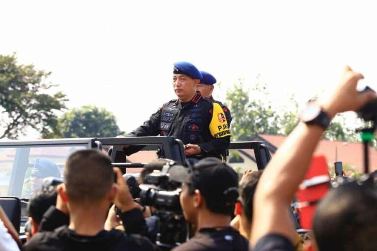 Kapolri Minta Penegakan Hukum KKB di Papua Tetap Junjung Tinggi HAM Kapolri Jenderal Pol Listyo Sigit Prabowo (foto: Dok Humas Polri)