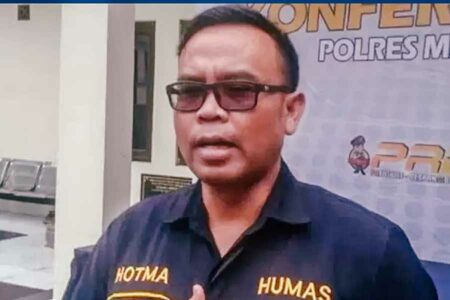 Tragedi Perundungan di Bekasi: Siswa SD Meninggal Dunia, Satu ABH Jadi Tersangka Kepala Seksi Hubungan Masyarakat (Kasi Humas) Polres Metro Bekasi, AKP Hotma Sitompul (foto: Dok Humas Polri)