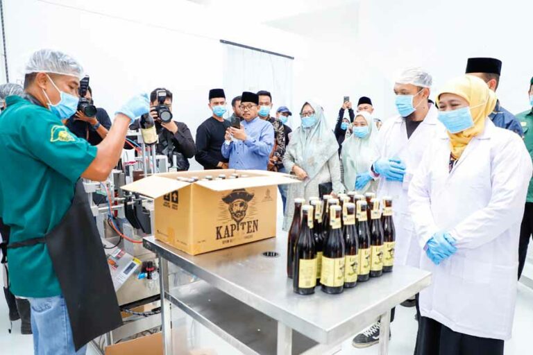 Gubernur Khofifah Resmikan Pabrik Kapiten Nusantara di Pesantren An-Nur II Al-Murtadlo Malang