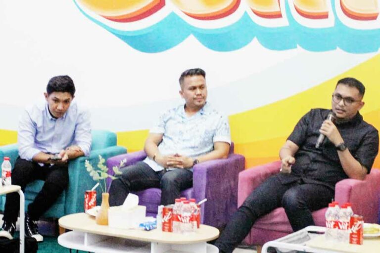 Akademisi Sebut Adanya Ketidakpercayaan Kaum Muda pada Kinerja Aparat Penegak Hukum Diskusi 'Kongko Fanta Law Jelang Debat Pilpres: Hukum, HAM, Korupsi dan Terorisme' di markas TKN Fanta, Jakarta