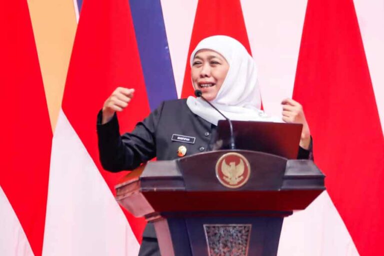 Gubernur Khofifah Ingatkan Pentingnya Sinergi Formal dan Informal untuk Jaga Kondusifitas Pemilu 2024 Gubernur Jawa Timur, Khofifah Indar Parawansa