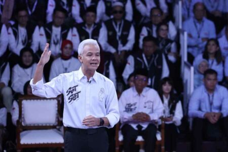 Debat Capres, Ganjar Tekankan Pentingnya Pertumbuhan Investasi dan Pembangunan Sekolah