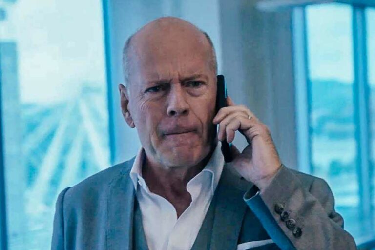 Sinopsis 10 Minutes Gone (2019), Perburuan Sepuluh Menit Ingatan yang Menentukan Penampilan biasa saja Bruce Willis dalam 10 Minutes Gone (2019)