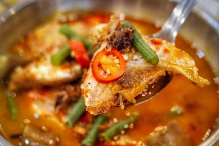 Lokarasa Eats & Drinks Tawarkan Pengalaman Kuliner Makassar yang Lezat Arsip Foto Pilar ID