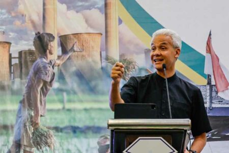 IPB Siap Dukung Visi dan Misi Ganjar Pranowo Majukan Sektor Agromaritim Indonesia Ganjar Pranowo saat berbicara di Kampus Institut Pertanian Bogor (IPB)