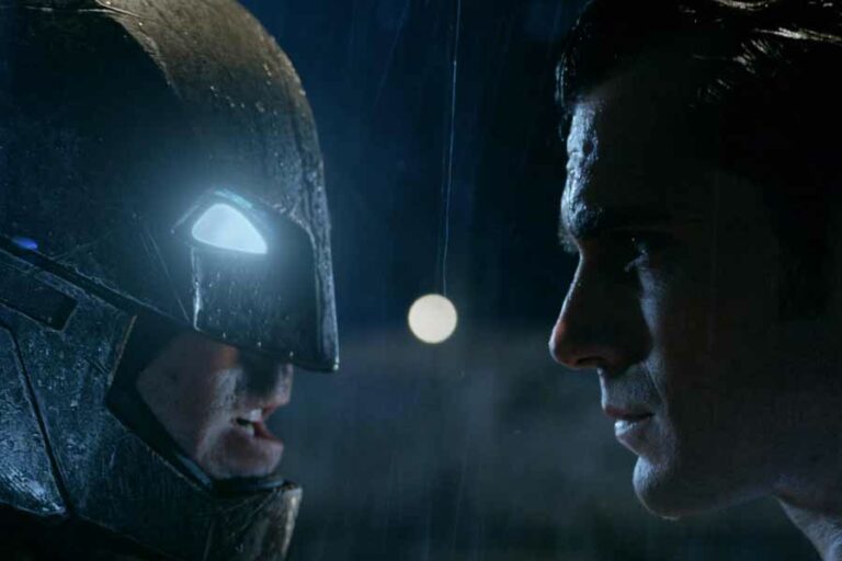 Sinopsis Batman v Superman: Dawn of Justice (2016), Film Kelam Para Penjaga Bumi Penampilan Ben Affleck dan Henry Cavill dalam Batman v Superman: Dawn of Justice (2016) (foto: Dok Warner Bros. Entertainment Inc., Ratpac-Dune Entertainment LLC and Ratpac Entertainment, LLC)