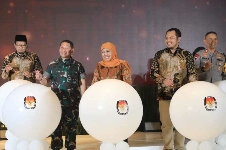 Gubernur Khofifah Buka Rapat Pimpinan dan Konsolidasi KPU Jatim Menjelang Pemilu 2024