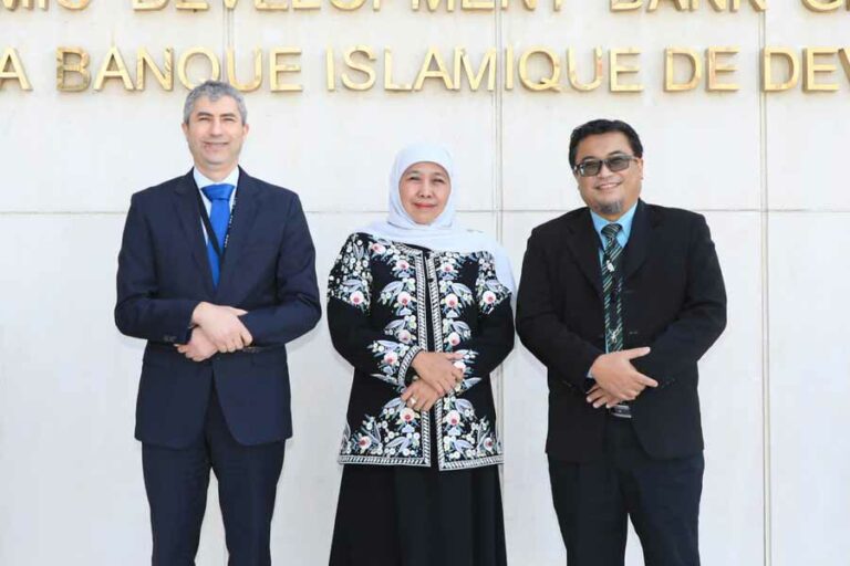 Gubernur Khofifah Jajaki Kerja Sama dengan Islamic Development Bank untuk Penguatan Ekosistem Halal di Jatim