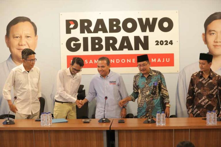 Wah, Relawan Ganjar dan Anies Pindah Dukungan ke Prabowo-Gibran dalam Pilpres 2024