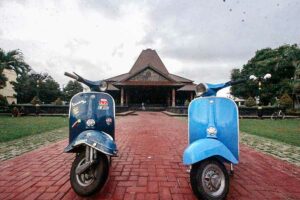 Vespa Klasik Bupati Sugiri Dilelang untuk Tebar Kebaikan ke Palestina Vespa koleksi Bupati Sugiri yang akan dilelang untuk dana bantuan Palestina