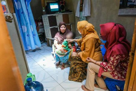 Pemkot Surabaya Salurkan Bantuan Komprehensif untuk Anak Penderita Cerebral Palsy di Dinoyo