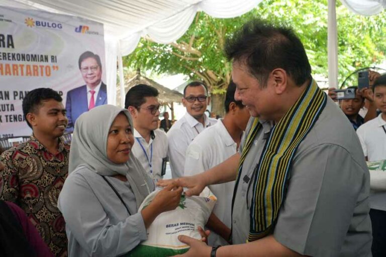 Menko Airlangga Sebut Bantuan Pangan Beras Tekan Harga dan Dukung Stabilitas Inflasi