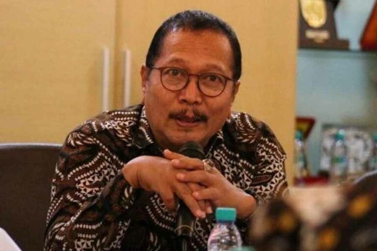 Tanggapi Kebijakan Batas Usia Kerja, Pakar: Kesempatan untuk Generasi Muda akar Kebijakan Publik Universitas Airlangga (UNAIR), Gitadi Tegas Supramudyo