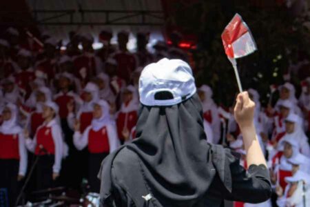 Populix: Generasi Z Harap Pemimpin Netral, Milenial Cenderung Pragmatis di Pemilu 2024 Ilustrasi anak-anak muda Indonesia (foto: Hobi industri, unsplash