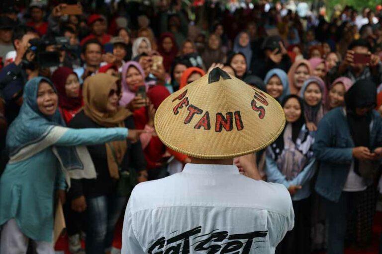 Ganjar Pranowo Siap Luncurkan Program Penghapusan Hutang Nelayan di Rembang