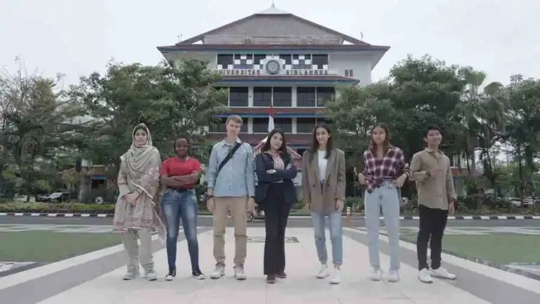Kesempatan Belajar dan Tukar Budaya di Luar Negeri, UNAIR Buka Peluang ikut Program Internasional