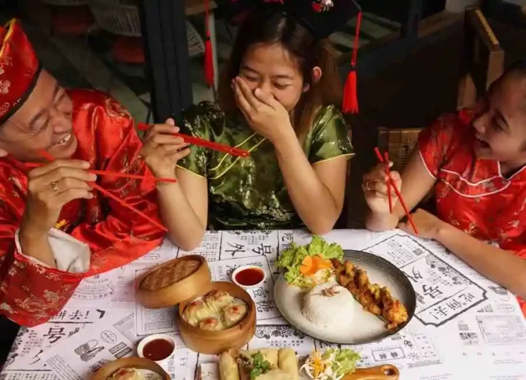 ARTOTEL Yogyakarta Meriahkan Tahun Baru Imlek 2575 Kongzili dengan Dragon Treats Momen perayaan Imlek di Artotel Yogyakarta