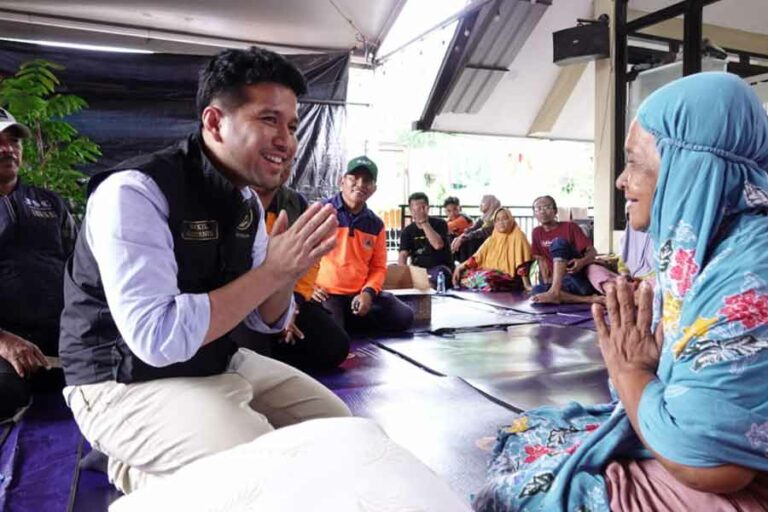 Emil Dardak Ingatkan Pembersihan Enceng Gondok untuk Cegah Banjir Susulan di Sidoarjo