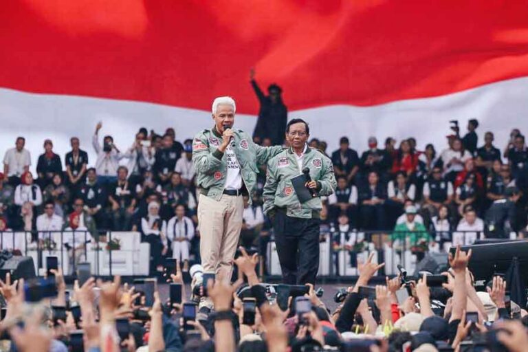 Ganjar-Mahfud Bacakan Tiga Maklumat untuk Rakyat di Kampanye Pamungkas