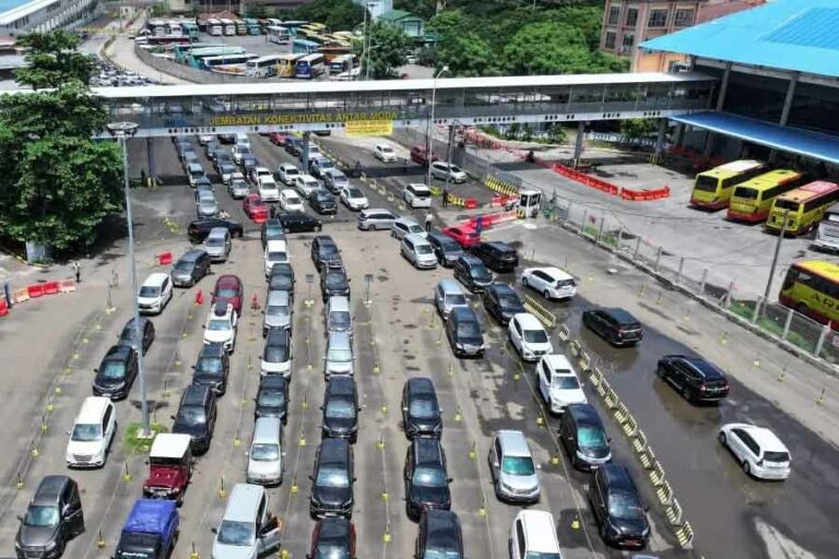 Libur Imlek, ASDP Indonesia Ferry Layani Lebih dari 162 Ribu Penumpang dan 39.552 Kendaraan