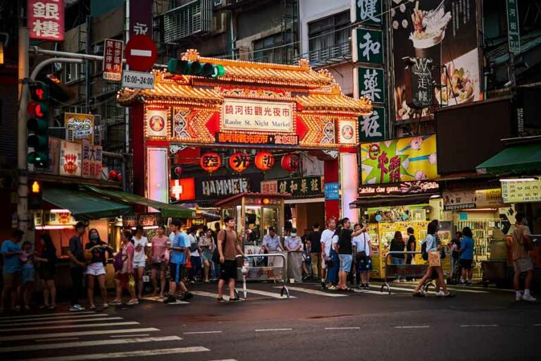 Tiongkok Prioritaskan Kedelai untuk Capai Swasembada dan Keamanan Pangan Nasional Raohe Night Market, Raohe Street, Distrik Songshan, Kota Taipei, Republik Tiongkok (foto: Ivan Hutomo, unsplash)