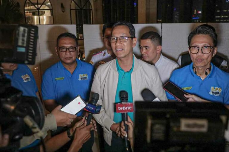 Pemprov DKI Jakarta Dukung Penyelenggaraan LPS Monas Half Marathon 2024 Pj. Gubernur DKI Heru Budi Hartono saat memberikan keterangan di depan awak media