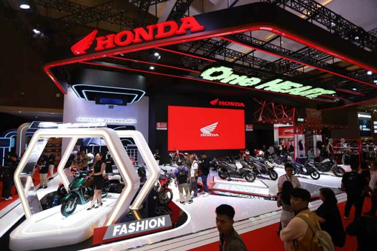 Pertama Dikenalkan Pada Publik, New Honda Stylo 160 Langsung Pikat Pengunjung IIMS 2024