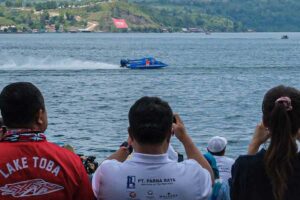 F1 Powerboat Kembali ke Danau Toba, Menparekraf Sandiaga: Potensi Kontribusi Ekonomi Meningkat