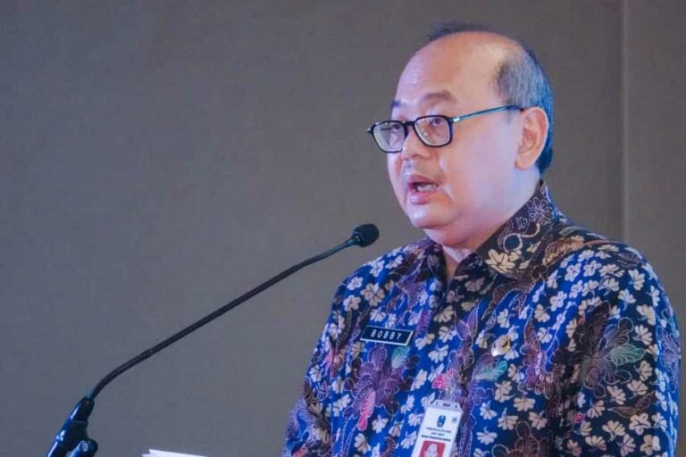 Plh Sekdaprov Bobby Dukung Penuh Kebijakan Ekonomi Biru Menuju Indonesia Emas 2045