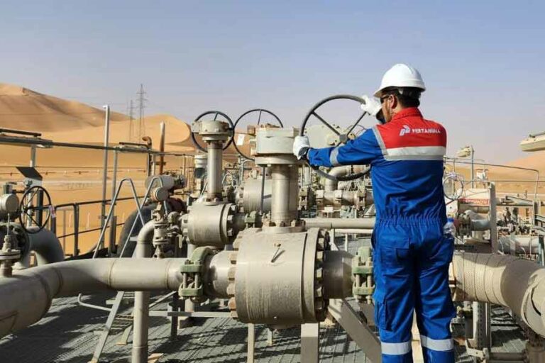 Lampaui Target, Pertamina Internasional EP Bukukan Capaian Memuaskan Produksi minyak PT Pertamina Internasional EP di atas target, merupakan kontribusi dari Irak dan aset lainnya di Gabon dan Angola.