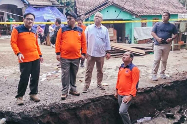 Bencana Tanah Gerak Ancam Warga Jombang, Pemprov Usulkan Program Relokasi