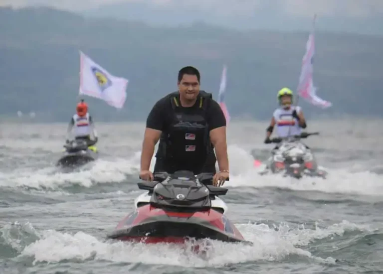 Ketika Menpora Dito Ariotedjo Pimpin Parade Lap Jet Ski di Kejurnas Aquabike 2024 Danau Toba Menpora RI Dito Ariotedjo (foto: Dok Kemenpora)