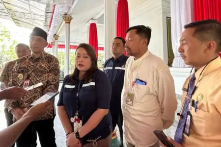 SKK Migas – PHE WMO Salurkan 1000 Paket Sembako kepada Masyarakat Terdampak Banjir di Bangkalan