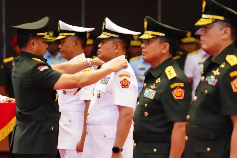 Panglima TNI Pimpin Sertijab Irjen TNI, Danjen Akademi TNI, Kabais TNI, dan Aslog Panglima TNI