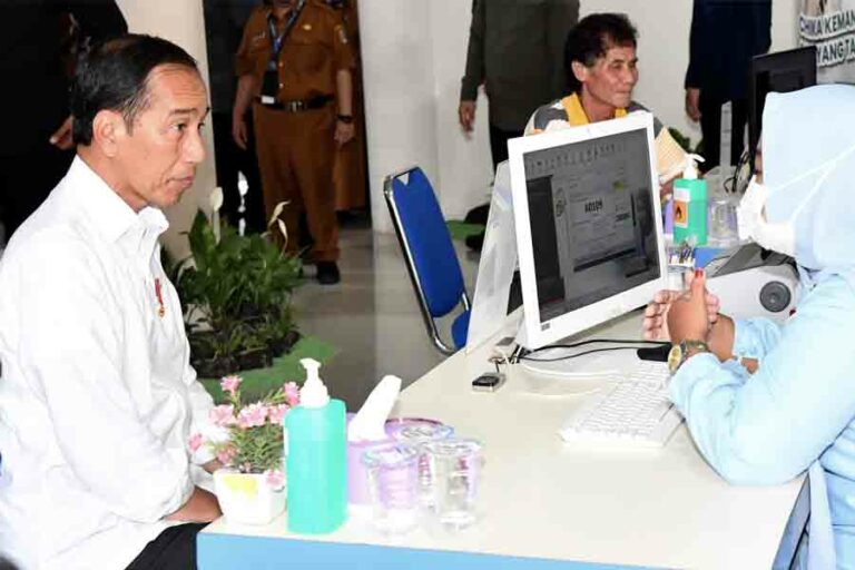Presiden Jokowi Tinjau Pelayanan Kesehatan RSUD Toto Kabila Gorontalo