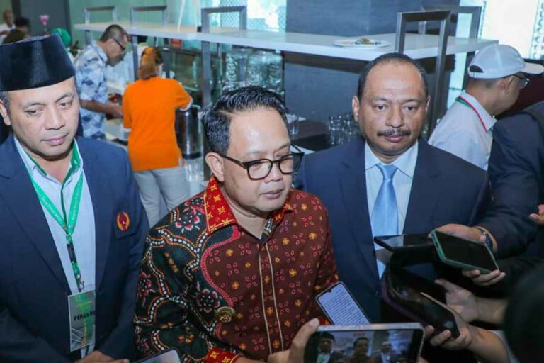 Pj. Gubernur Adhy Minta Dukungan untuk Kiprah Atlet Jatim di PON XXI 2024