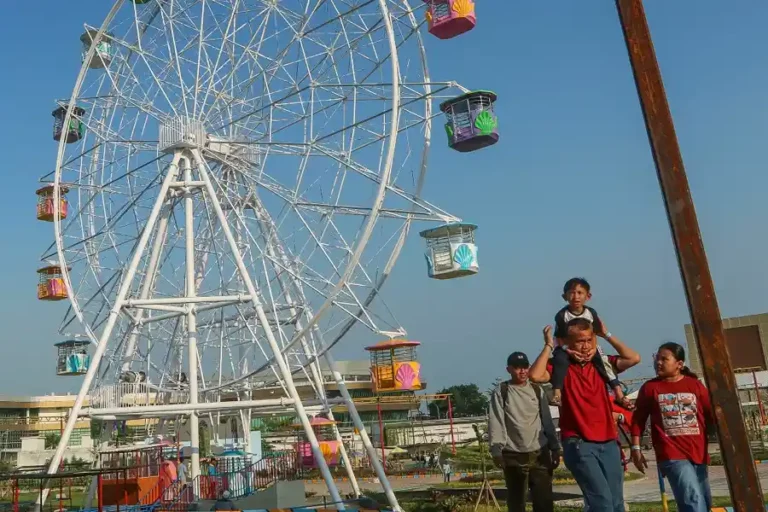 Bakauheni Harbour City Jadi Destinasi Populer Selama Libur Lebaran Kawasan Wisata Bakauheni Harbour City (BHC) di Lampung Selatan