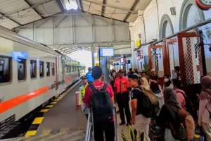 H+1 Lebaran 2024, Jumlah Penumpang KAI Commuter Wilayah 8 Surabaya Meningkat