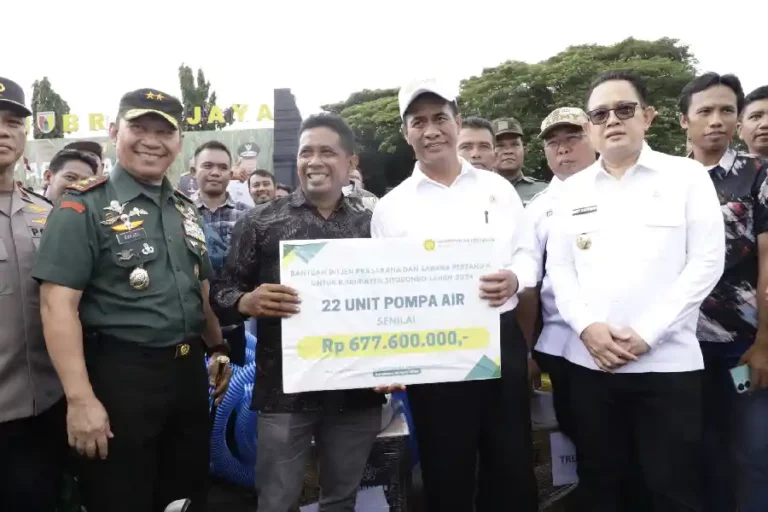 Terima Bantuan Alsintan dan Jutaan Benih, Produksi Pertanian Jatim Bakal Makin Meningkat