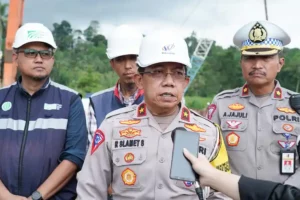 Imbas Longsor Ciambar, Jalur Nasional Alami Kepadatan Arus Lalu Lintas Saat Mudik Lebaran 2024 Dirgakkum Korlantas Polri Brigjen Pol Raden Slamet Santoso