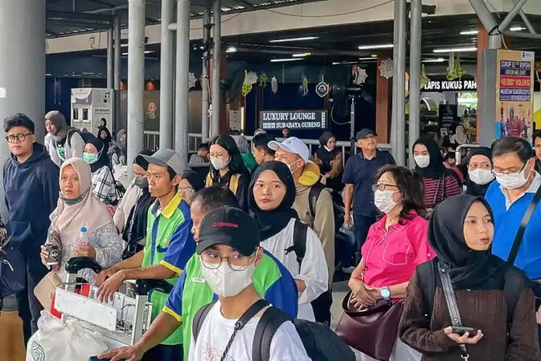 Arus Balik H+5 Lebaran, 28.775 Penumpang KA Turun di Wilayah Daop 8 Surabaya