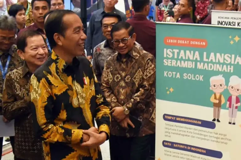 Tiga Prinsip Utama Penyusunan RKP 2025, Ini Penjelasan Presiden Presiden Jokowi didampingi Sekretaris Kabinet Pramono Anung saat menghadiri Musrenbangnas Tahun 2024 di Balai Sidang JCC, Jakarta (foto: Dok Humas Setkab)