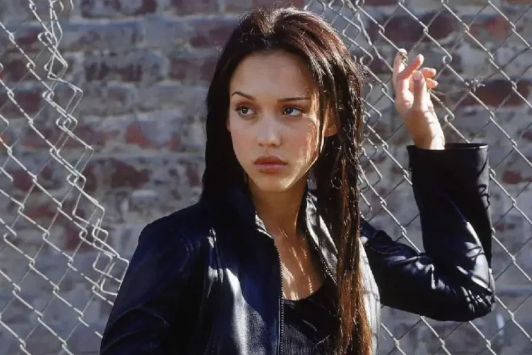 Profil dan Biografi Jessica Alba, Aktris Filantropis yang Sukses Sebagai Pengusaha Peran ikonik Jessica Alba dalam Dark Angel (2000)