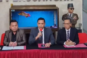 Kuasa Hukum Sekjen PDI Perjuangan Laporkan Penyidik KPK ke Dewas