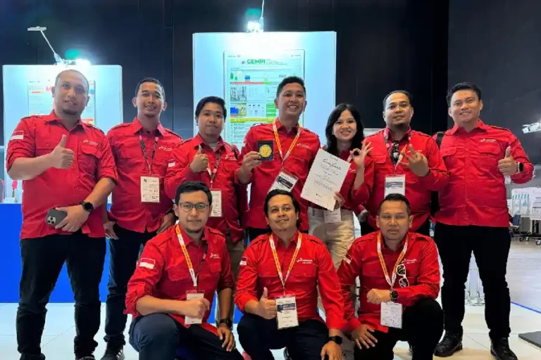 Suguhkan Inovasi Tenaga Surya untuk Operasi Migas, Pertamina Hulu Indonesia Raih Penghargaan Internasional pertamina hulu energi